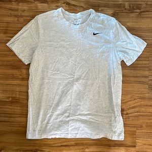 The Nike tee. Grey